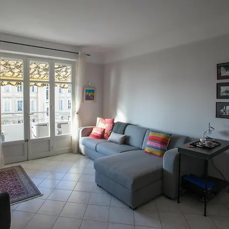 Stunning Views From Lovely One Bedroom In Only A Short Walk From The Palais 479 Apartamento